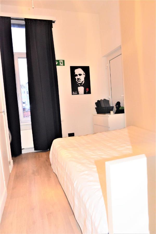 Sleep Inn - Black And White Modern Flat With Cityview Antwerpen Ngoại thất bức ảnh